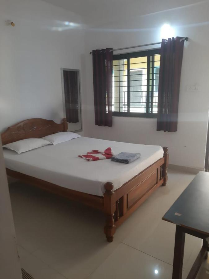 Ivon Guest House อารัมบล ภายนอก รูปภาพ